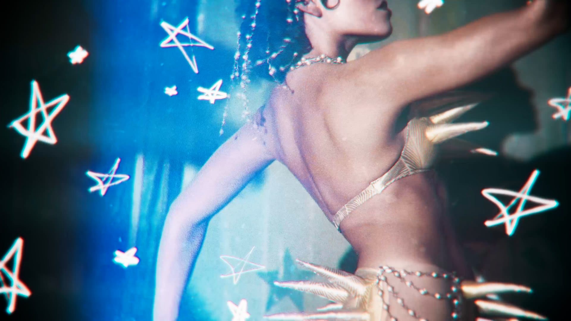 Dope Girls Title Sequence by Peter Anderson Studio 14